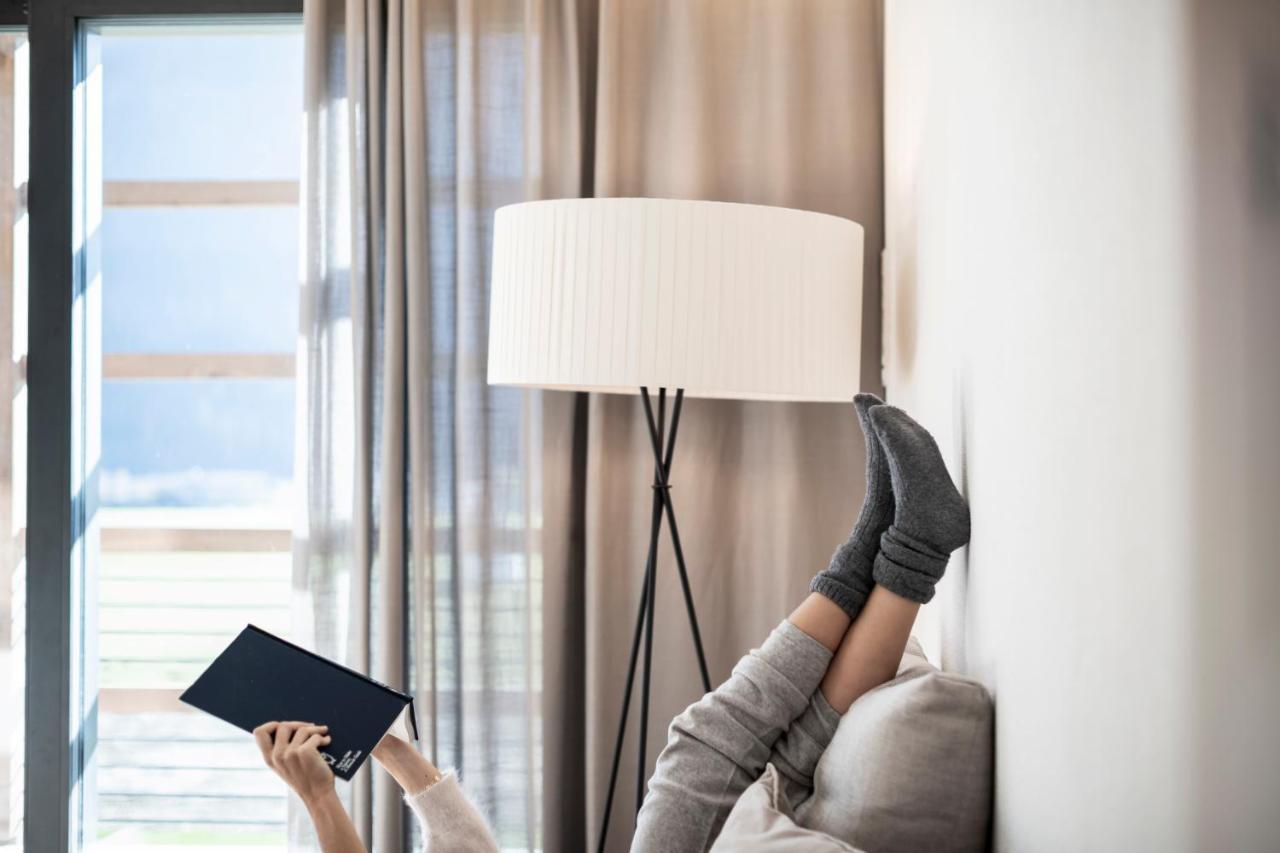 Ovina'S Haus Apartment กัมโปตูเรส ภายนอก รูปภาพ