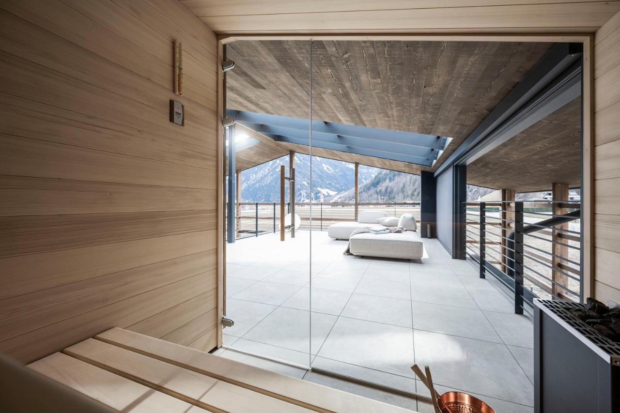Ovina'S Haus Apartment กัมโปตูเรส ภายนอก รูปภาพ