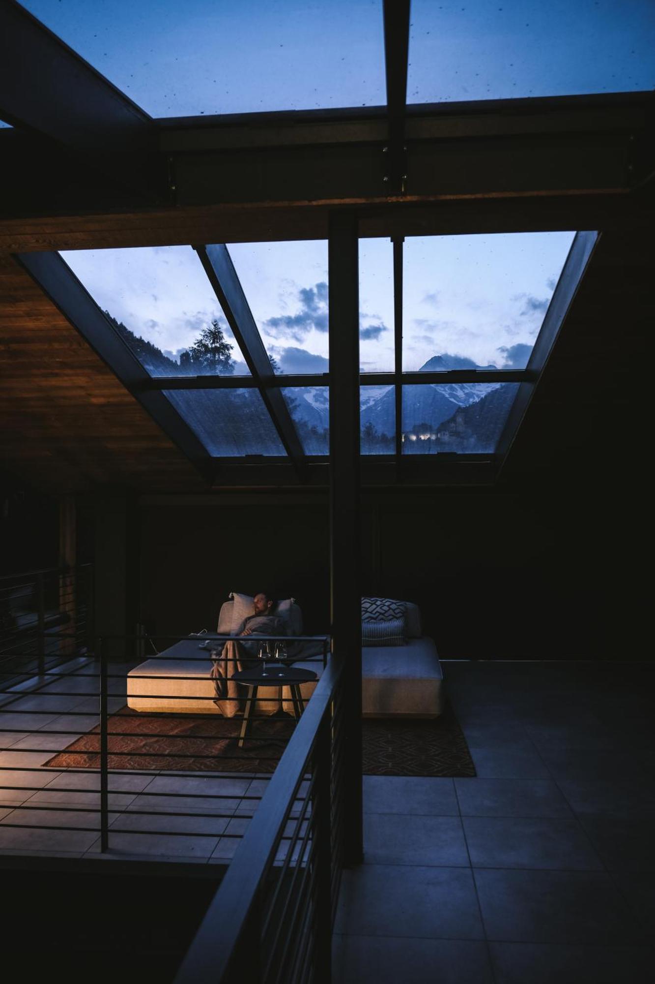 Ovina'S Haus Apartment กัมโปตูเรส ภายนอก รูปภาพ