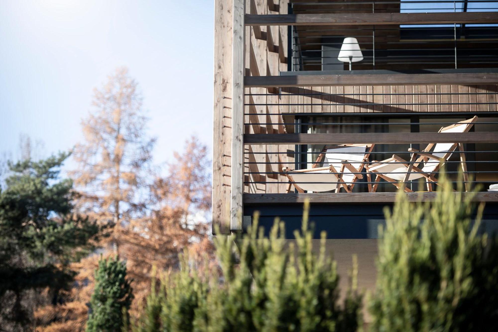 Ovina'S Haus Apartment กัมโปตูเรส ภายนอก รูปภาพ