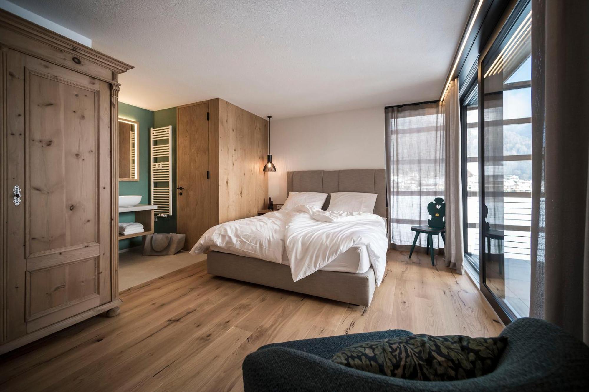 Ovina'S Haus Apartment กัมโปตูเรส ภายนอก รูปภาพ